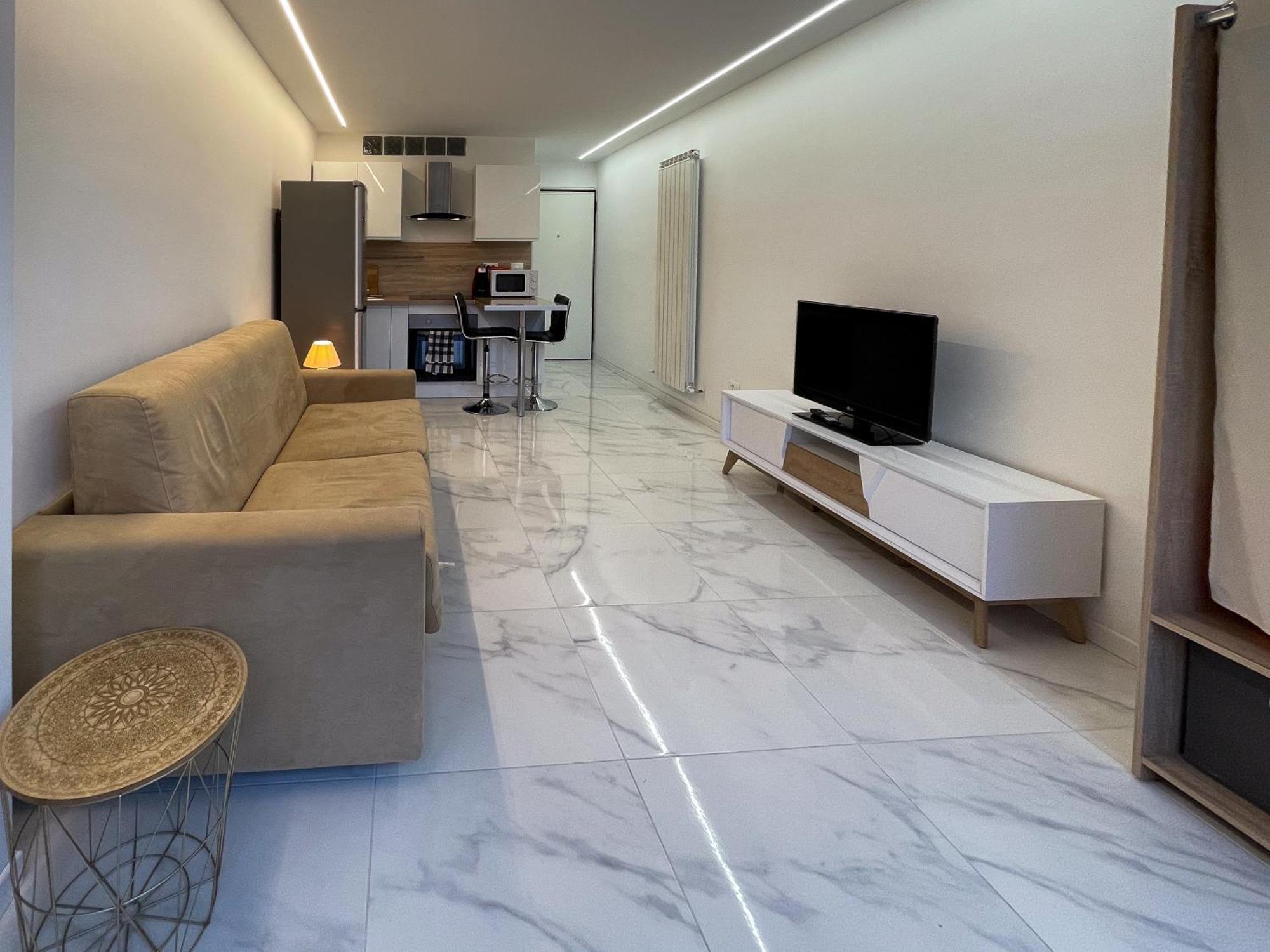 Charmant Studio Avec Vue Montagne Roquebrune-Cap-Martin Eksteriør billede